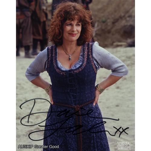 Autographed Darien Takle as Cyrene (Xena's Mother) 8 x 10 [Starship] [W]