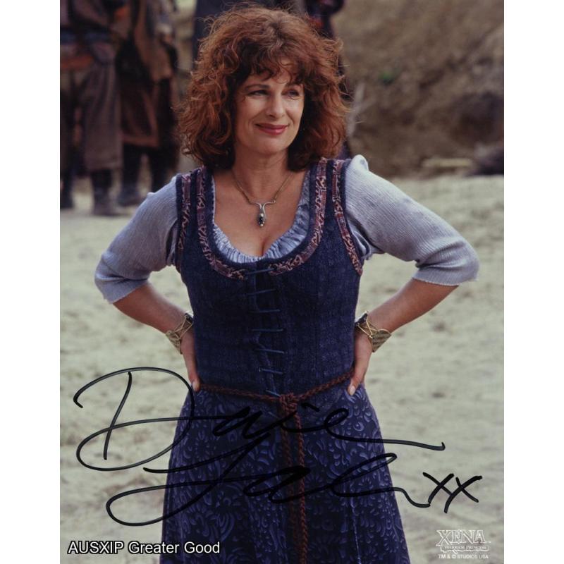 Autographed Darien Takle as Cyrene (Xena's Mother) 8 x 10 [Starship] [W]