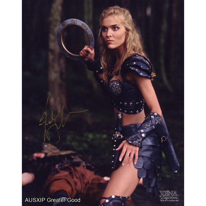 Autographed Hudson Leick as Callisto 8 x 10 [HOB] [W]