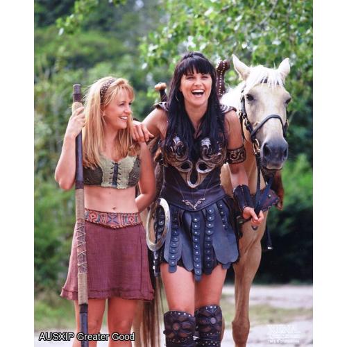 Xena and Gabrielle Episode Still #1 - 8 x 10 [Starship] [W]