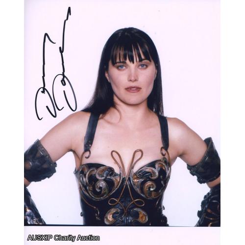Photo: SUPER RARE Autographed Lucy Lawless Xena Photoshoot 1995 8 x 10 [Starship] [W]