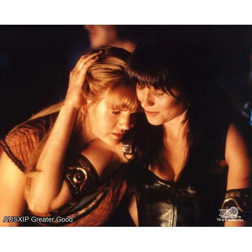 Xena and Gabrielle Episode Still #8 [HOB] [W]